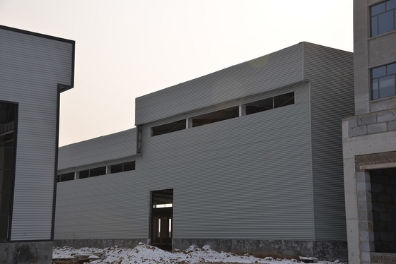 OEM Q345B Çelik Çerçeve Depo İnşaatı Prefabrik Endüstriyel Kulübe